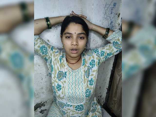 Tunnidelhi live cam on BongaCams
