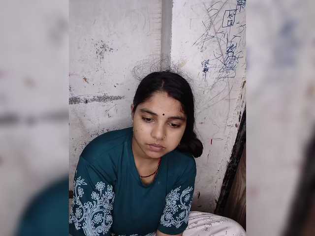 Tunnidelhi live cam on BongaCams