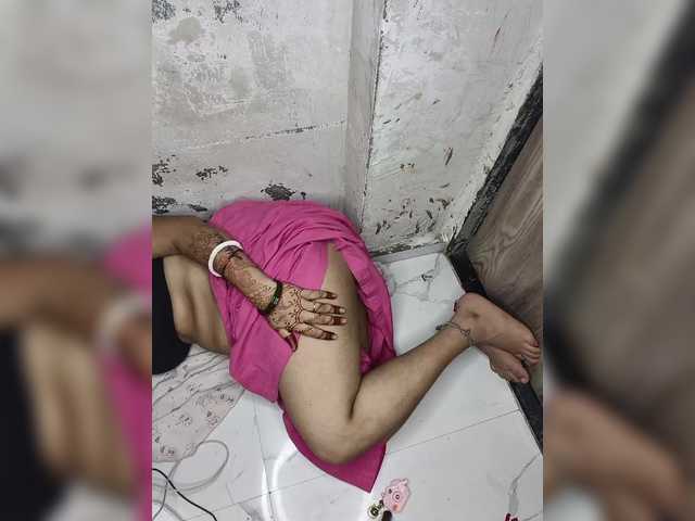 Tunnidelhi live cam on BongaCams