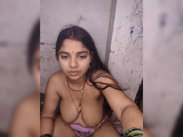 Tunnidelhi live webcam show