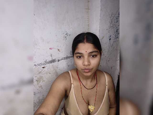 Tunnidelhi live webcam show