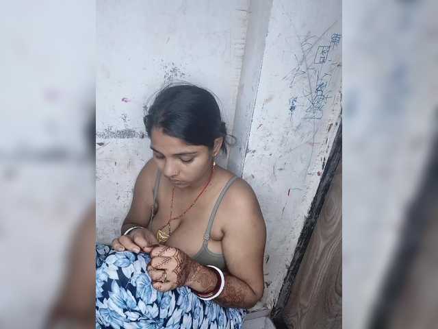 Tunnidelhi live cam on BongaCams