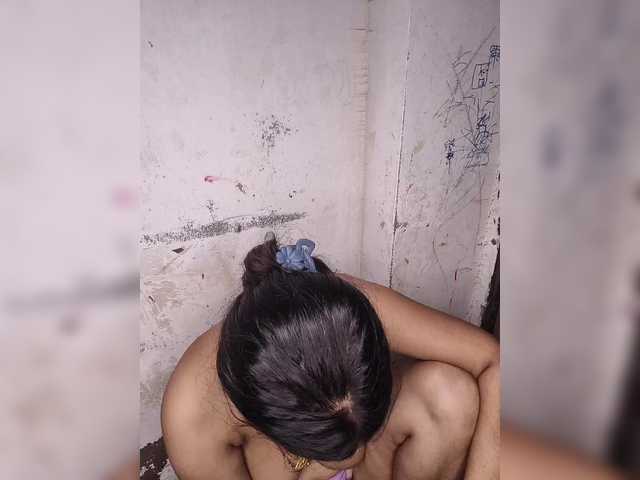 Tunnidelhi live webcam show
