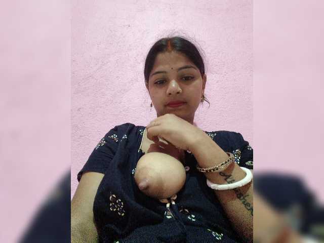 Tunnidelhi live cam on BongaCams