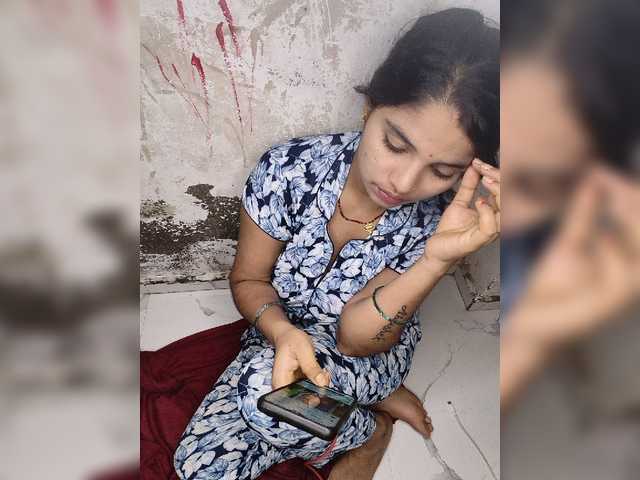 Tunnidelhi live cam on BongaCams