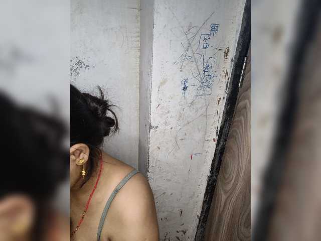 Tunnidelhi live cam