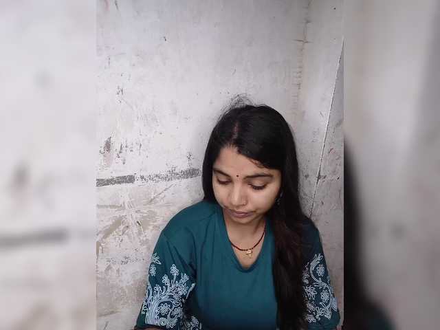 Tunnidelhi live cam on BongaCams