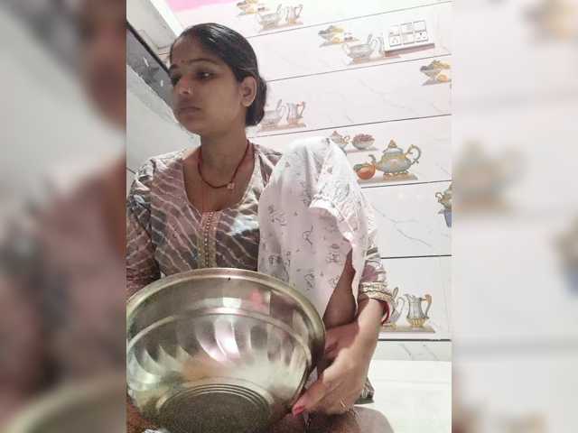 Tunnidelhi live cam on BongaCams