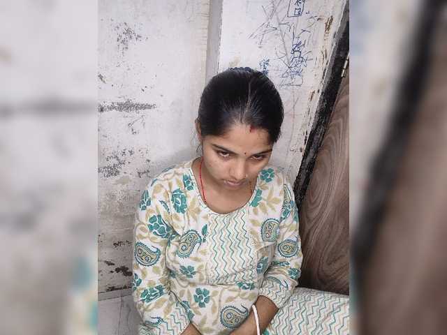 Tunnidelhi live cam on BongaCams