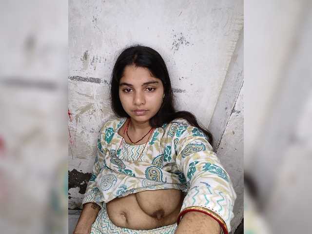 Tunnidelhi live cam on BongaCams
