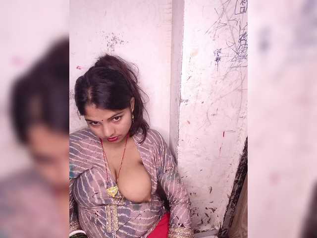 Tunnidelhi live cam on BongaCams