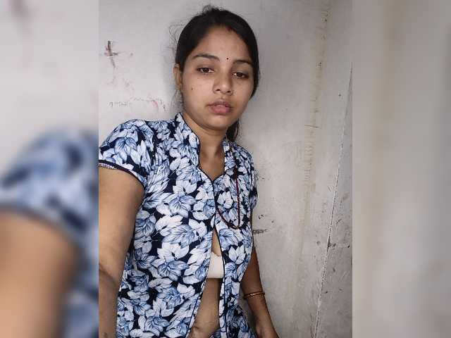 Tunnidelhi live cam on BongaCams