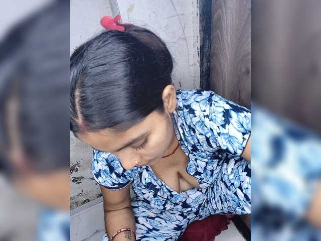 Tunnidelhi live cam on BongaCams