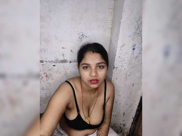 Tunnidelhi live cam on BongaCams