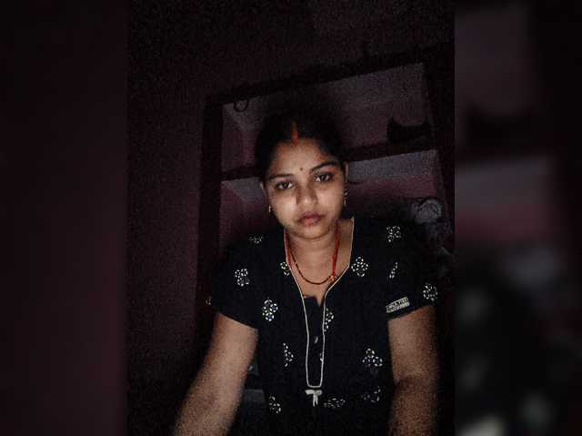 Tunnidelhi live cam on BongaCams