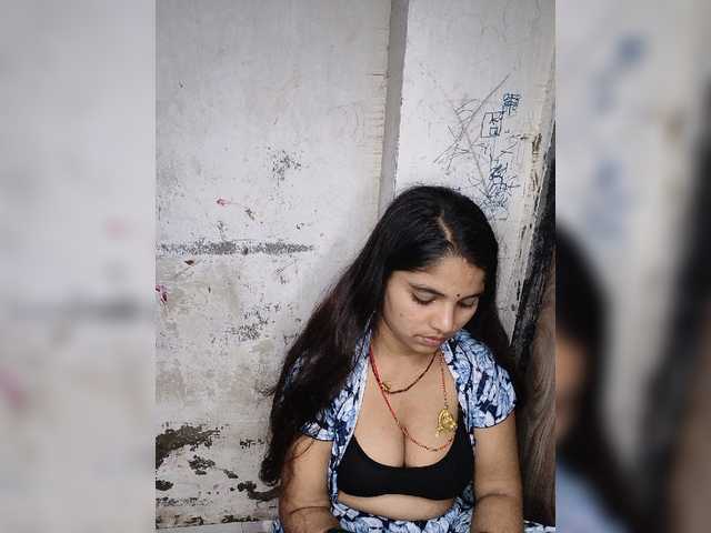Tunnidelhi live webcam show