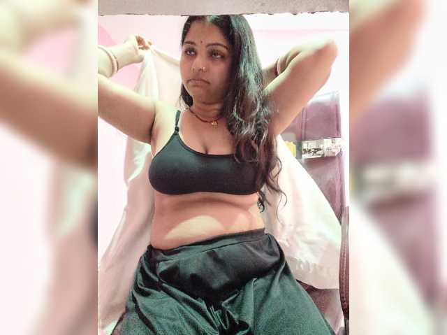 Mascotuni live cam on BongaCams