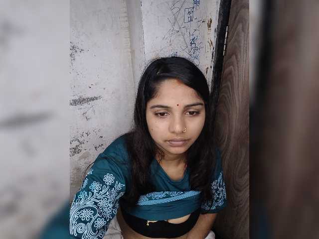 Tunnidelhi live cam on BongaCams
