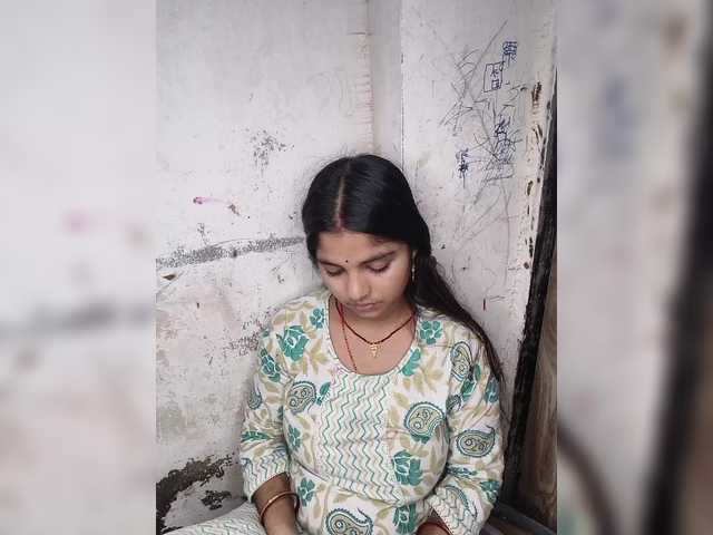 Tunnidelhi live cam on BongaCams