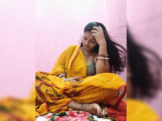 Tunnidelhi live cam on BongaCams