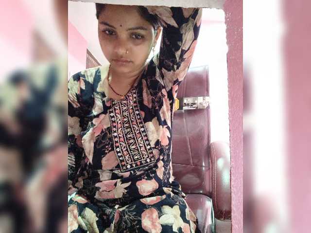 Tunnidelhi live cam on BongaCams