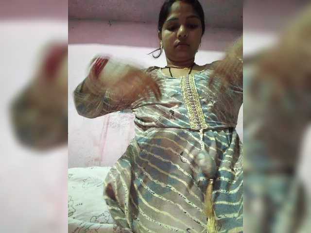 Tunnidelhi live cam on BongaCams
