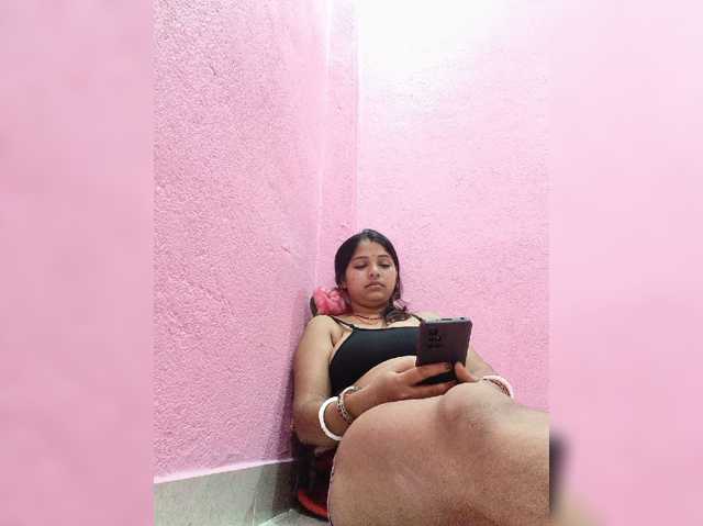 Tunnidelhi live cam on BongaCams
