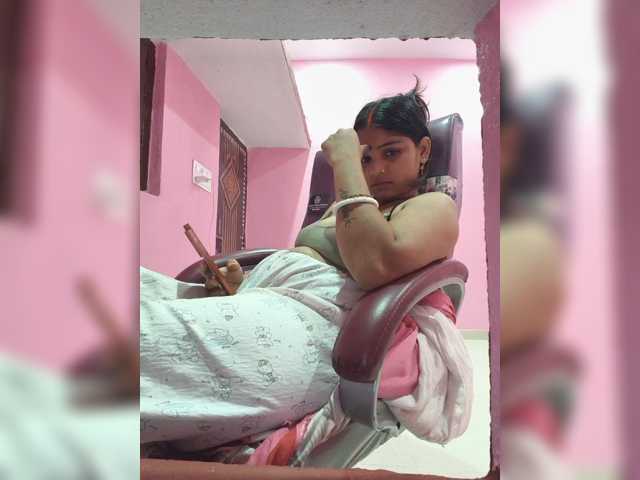 Tunnidelhi live cam on BongaCams