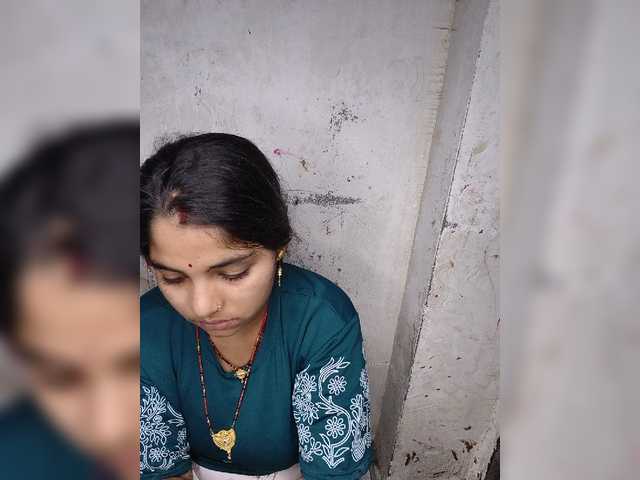 Tunnidelhi live cam on BongaCams