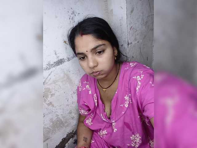 Tunnidelhi live cam on BongaCams