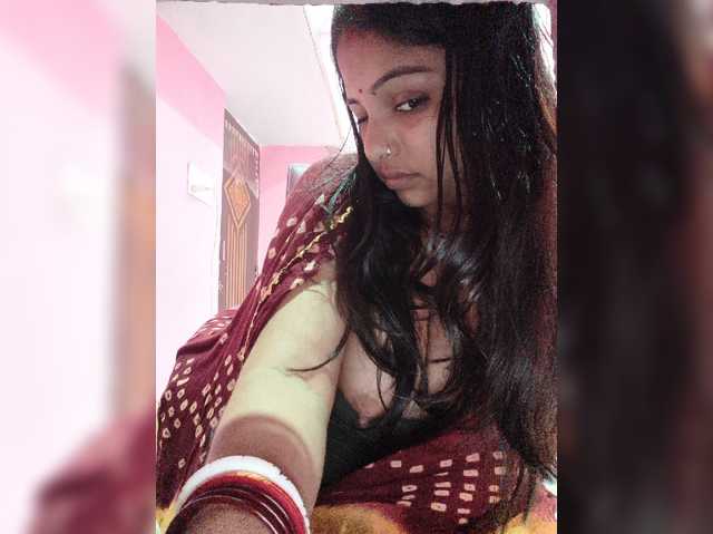 Tunnidelhi live cam on BongaCams