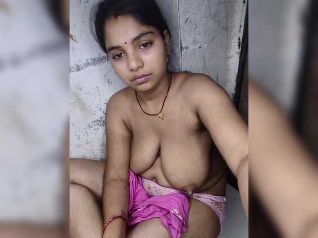 Tunnidelhi live cam on BongaCams