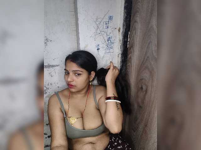 Tunnidelhi live cam on BongaCams