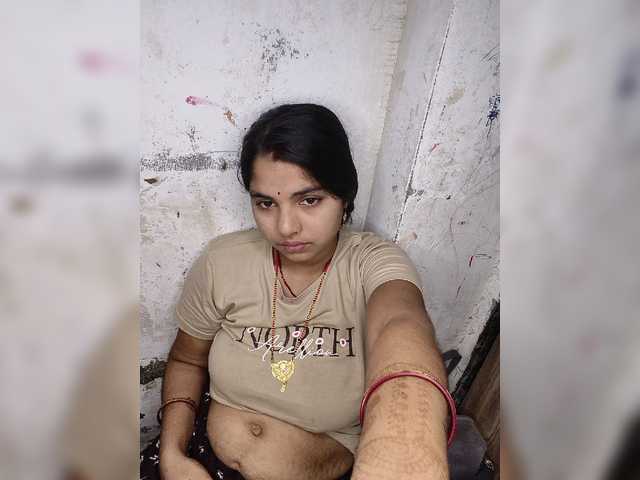 Tunnidelhi live cam on BongaCams