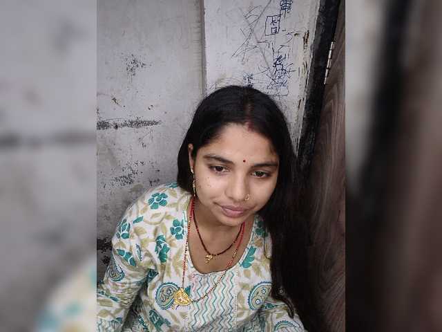 Tunnidelhi live cam on BongaCams