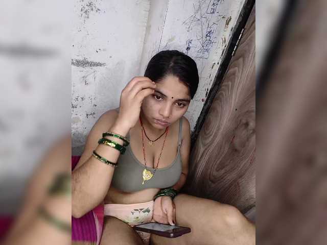Tunnidelhi live cam on BongaCams