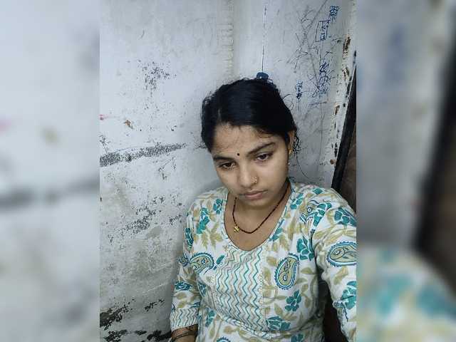 Tunnidelhi live cam on BongaCams