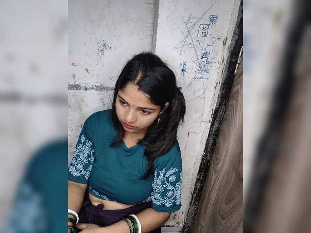 Tunnidelhi live cam on BongaCams