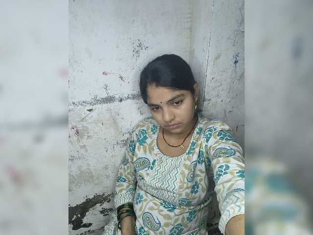 Tunnidelhi live cam on BongaCams