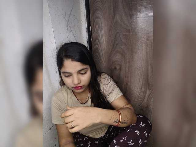 Tunnidelhi live cam on BongaCams