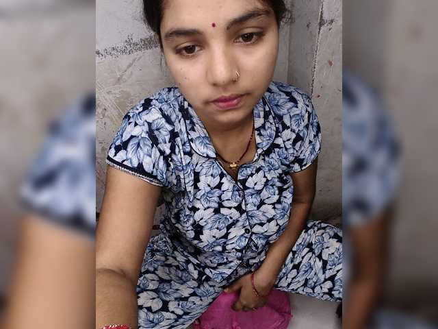Tunnidelhi live cam on BongaCams