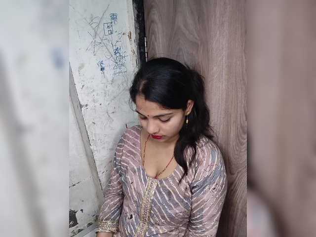 Tunnidelhi live cam on BongaCams