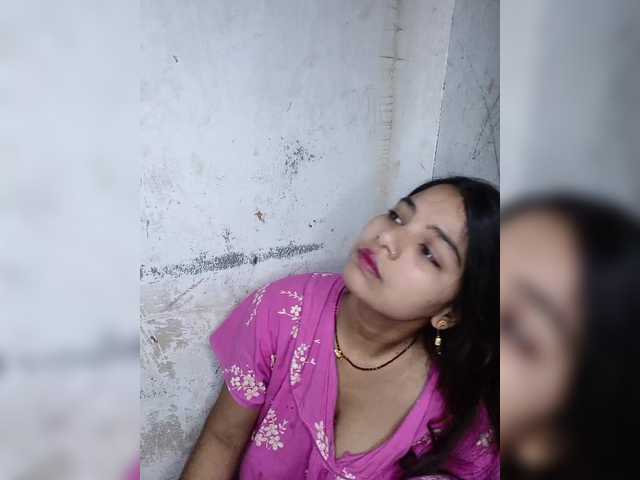 Tunnidelhi live cam on BongaCams