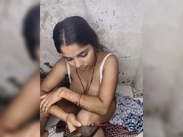 Tunnidelhi live cam on BongaCams