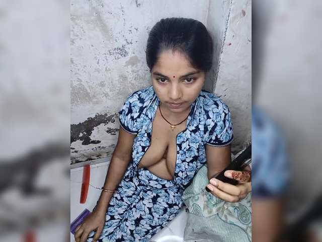 tunnidelhi cam belle