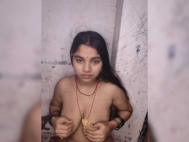 Tunnidelhi live webcam show