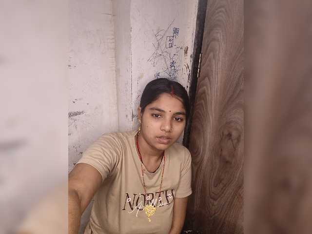 Tunnidelhi live webcam show