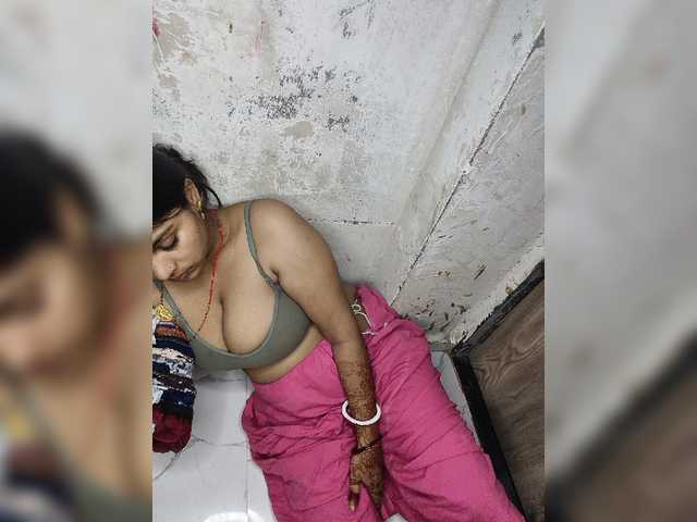 Tunnidelhi live cam on BongaCams