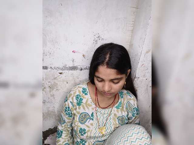 Tunnidelhi live cam on BongaCams