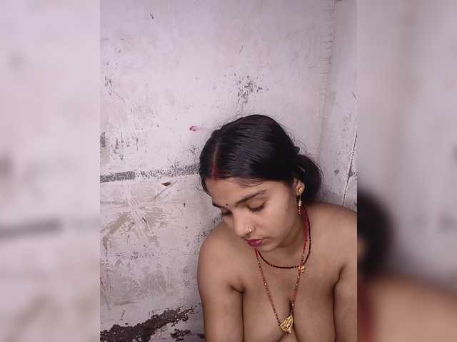 Tunnidelhi live webcam show